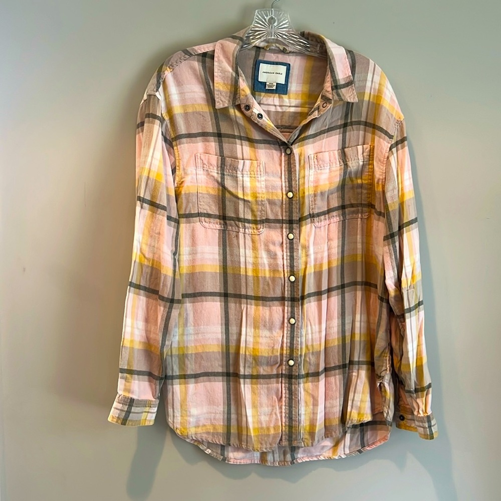 American Eagle long sleeve plaid shirt